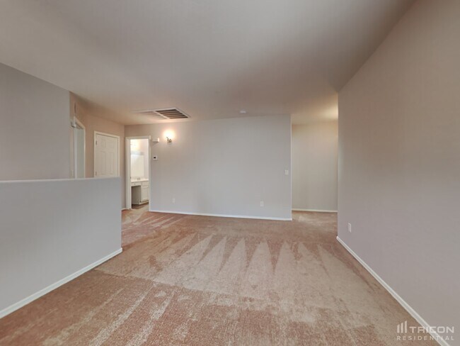 Building Photo - 12927 W Port Royale Ln