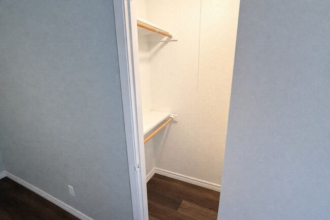 Building Photo - Stylish 2-Bedroom Townhome with Terrace & Resort-Style Amenities in Grand Prairie