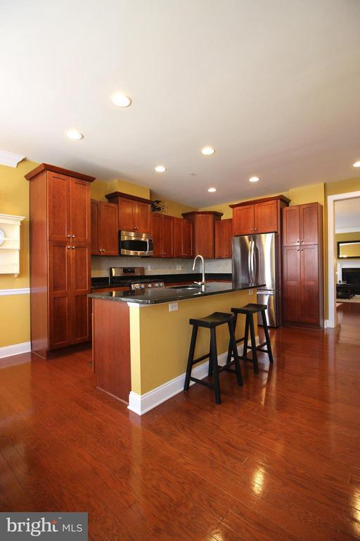 Building Photo - 421 N George Mason Dr