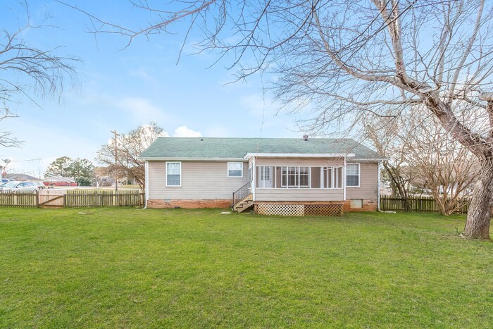 Building Photo - 13092 Copperfield Ln