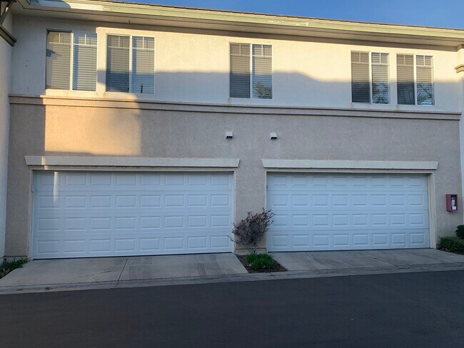 Building Photo - 24 Sobrante