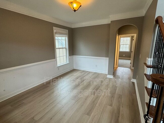 Building Photo - 917 Wallace Falls Dr