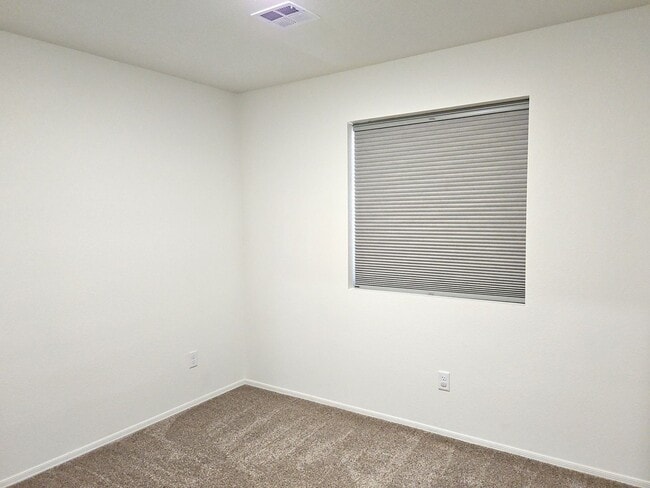 Building Photo - 4 bedroom rental for Lease