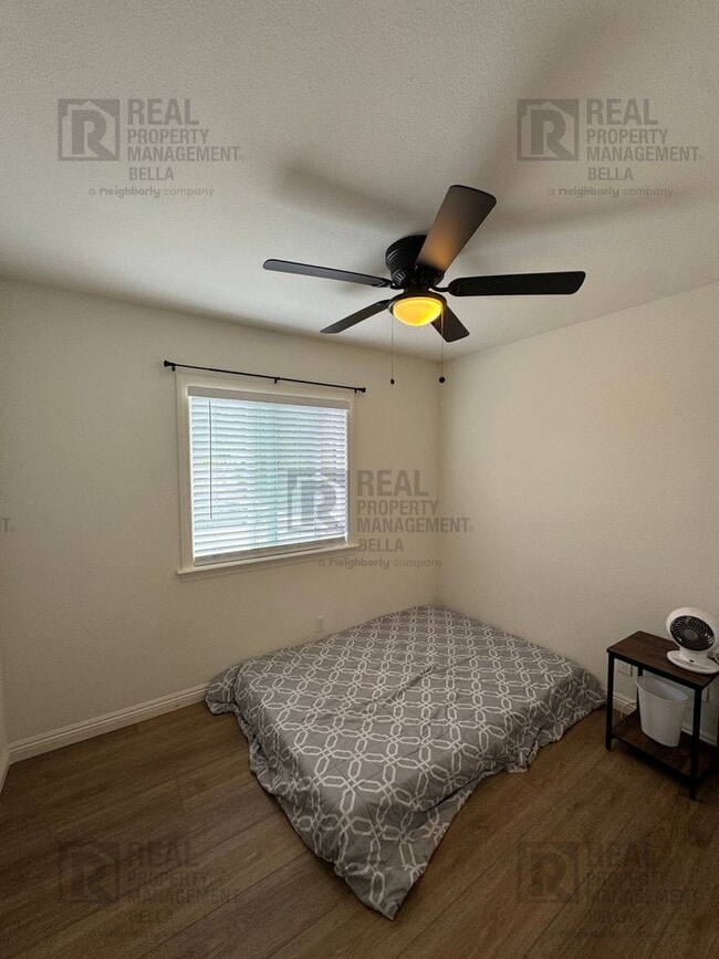 Building Photo - Charming 2-Bed, 2-Bath Condo in the Heart ...