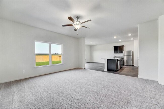 Building Photo - 4 BR/2.5 BA - 2198 SF - Stonebridge Crossi...