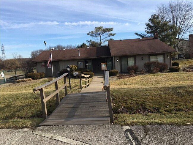 Building Photo - 2821 Mull Ave