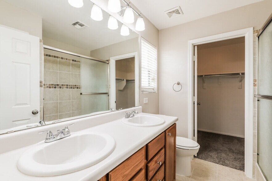 Building Photo - 6907 S Goshawk Dr
