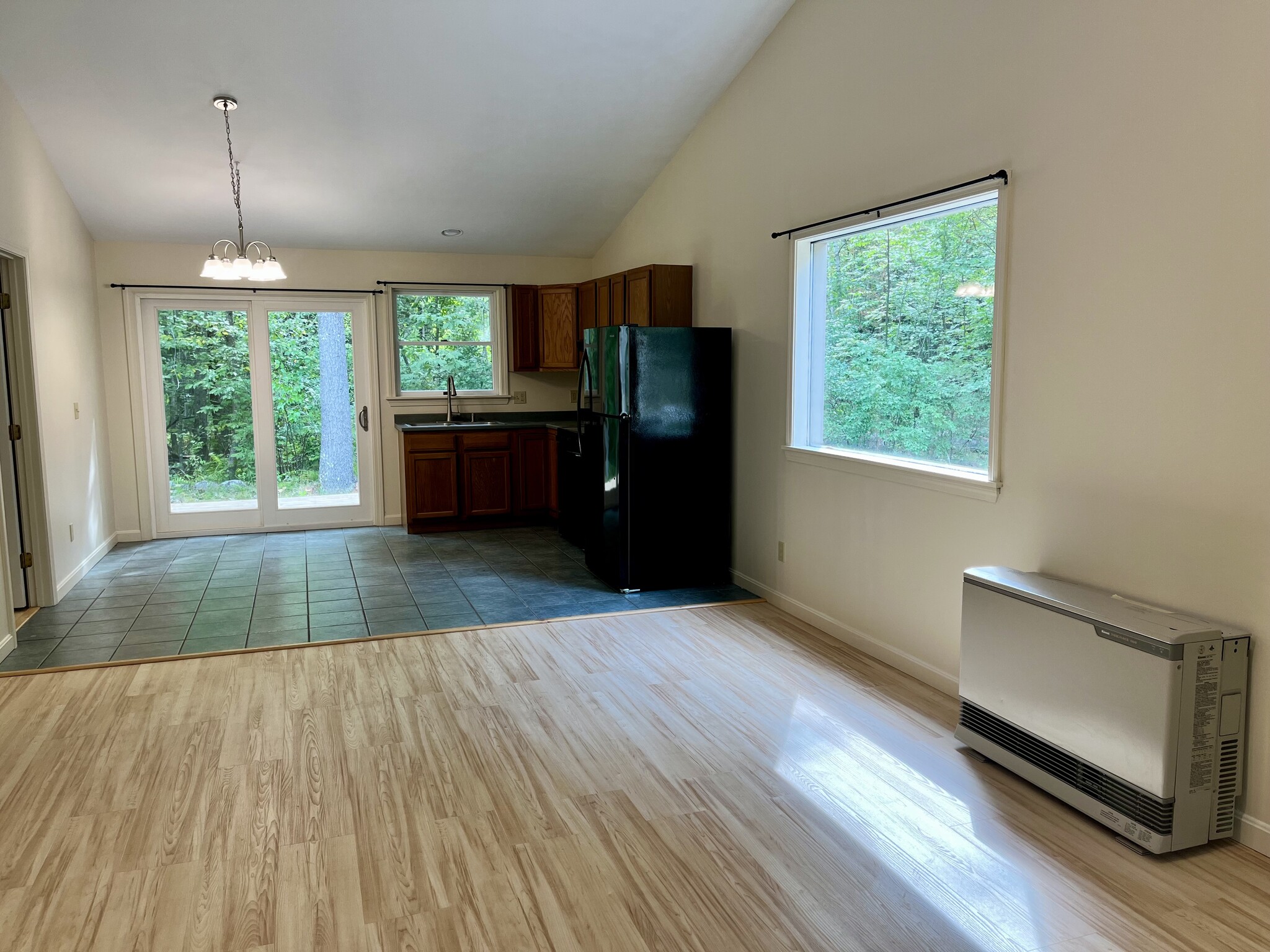 Building Photo - 648 Sturtevant Hill Rd