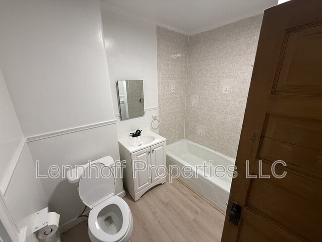 Building Photo - 13 Palmer St