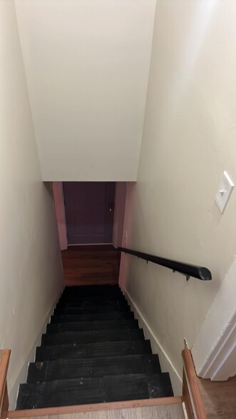 Building Photo - 143 Martz Ave