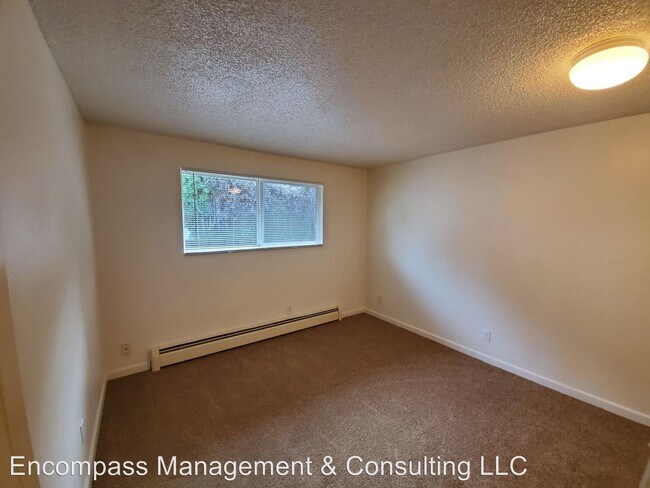 Building Photo - 2522-2536-2556 Simpson St SE