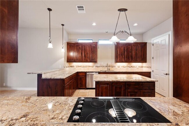 Building Photo - 1 Chandon Ln