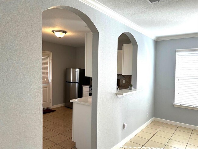 Building Photo - 13033 Jelly Palm Trail