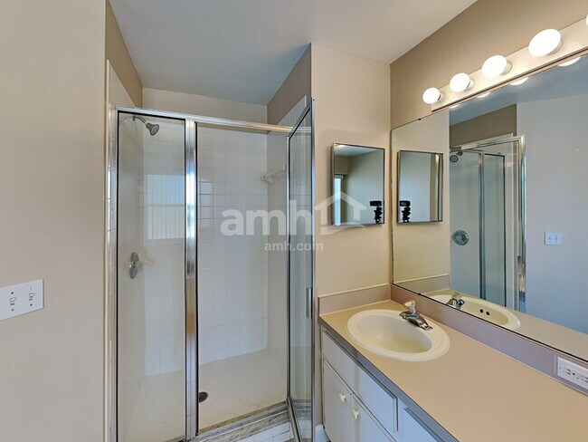 Building Photo - 1712 Scotch Pine Dr