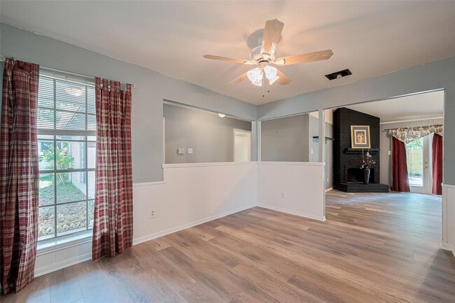 Building Photo - 2762 Foliage Green Dr