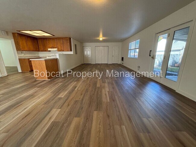 Building Photo - 509 Westview Ave