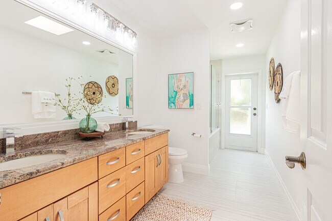 Building Photo - Naples Annual Rental –Single-Family Home w...