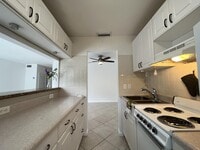 Building Photo - 1431 S 14th Ave