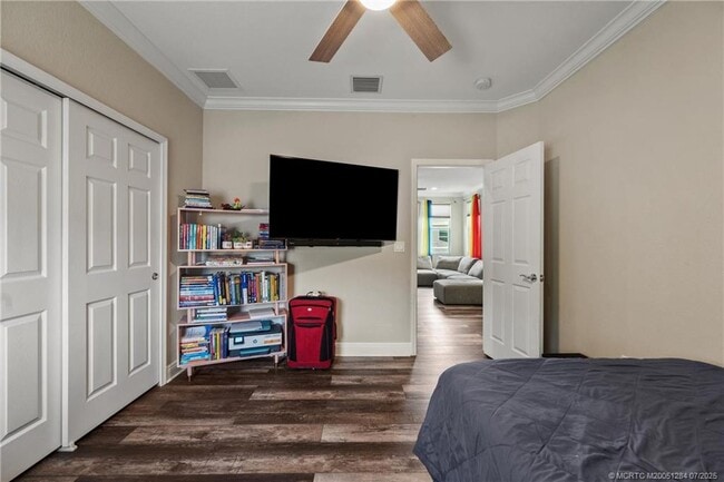 Building Photo - 1813 NW Cataluna Cir