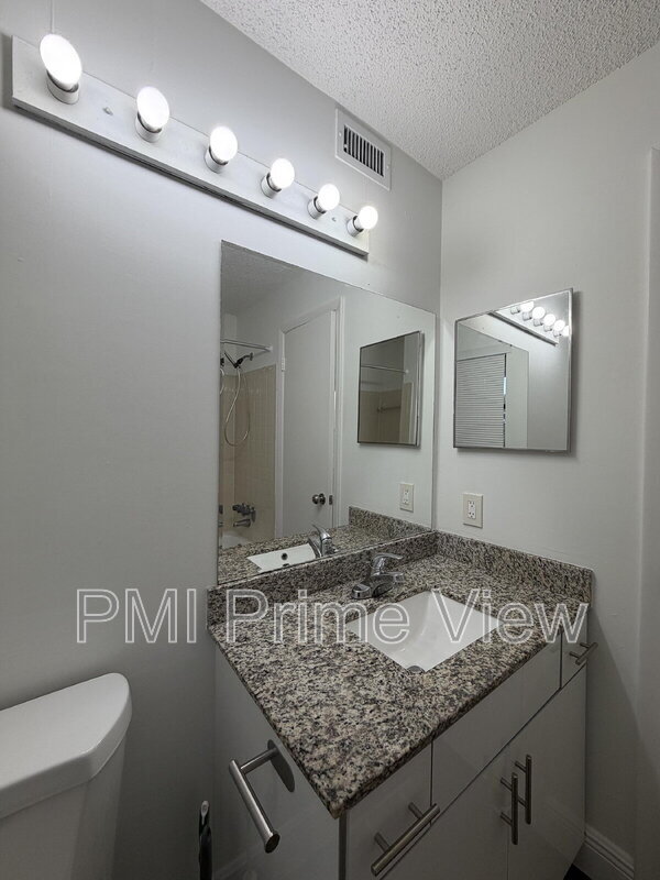 Building Photo - 4401 W McNab Rd