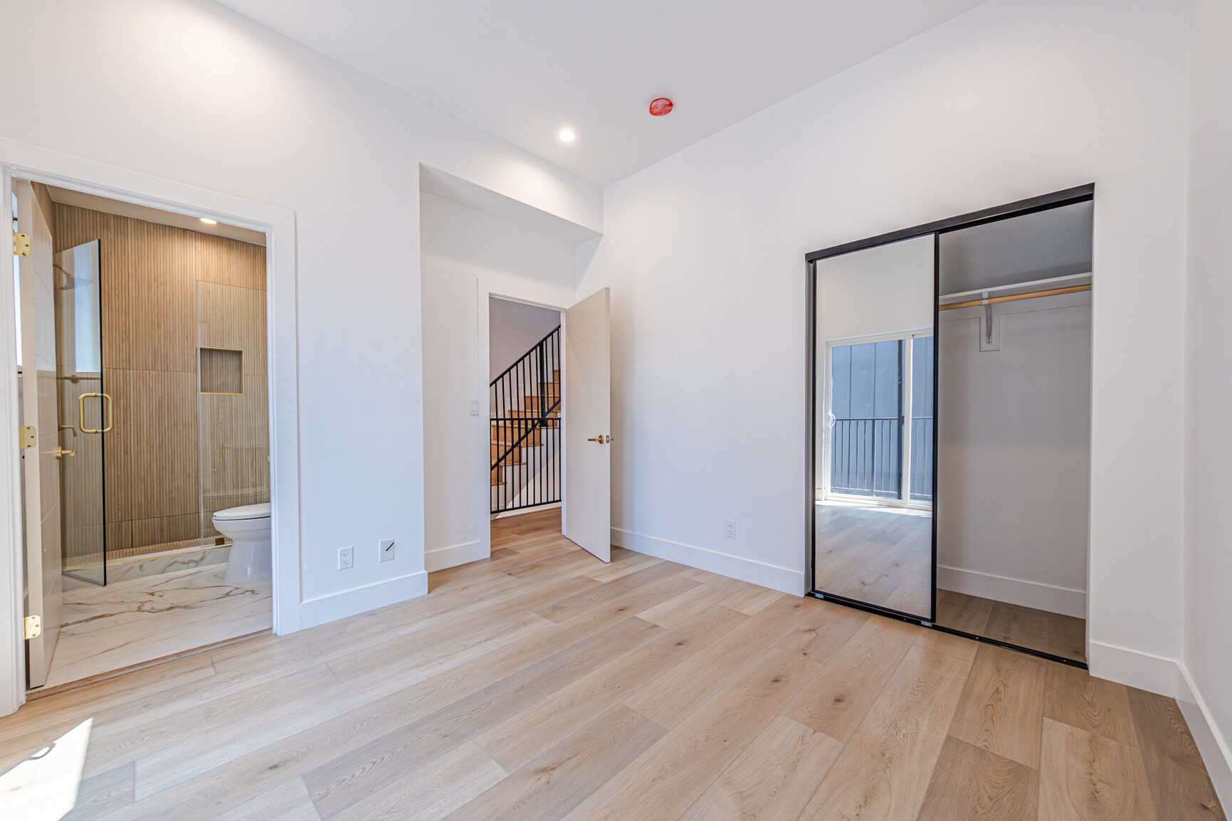 Building Photo - 242 N Dillon St