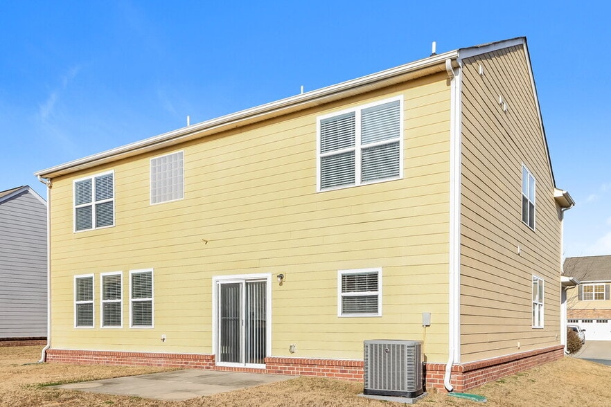 Building Photo - 1019 Yellow Bee Rd