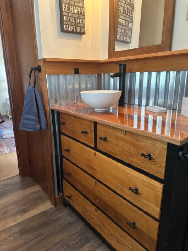 Building Photo - 2 John St