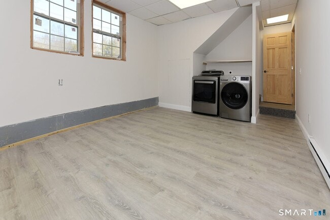 Building Photo - 81 Middletown Ave