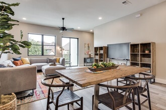 Building Photo - 3133 Waits Ave