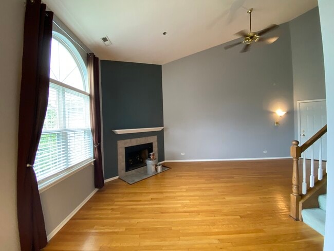 Building Photo - 5S510 Scots Dr