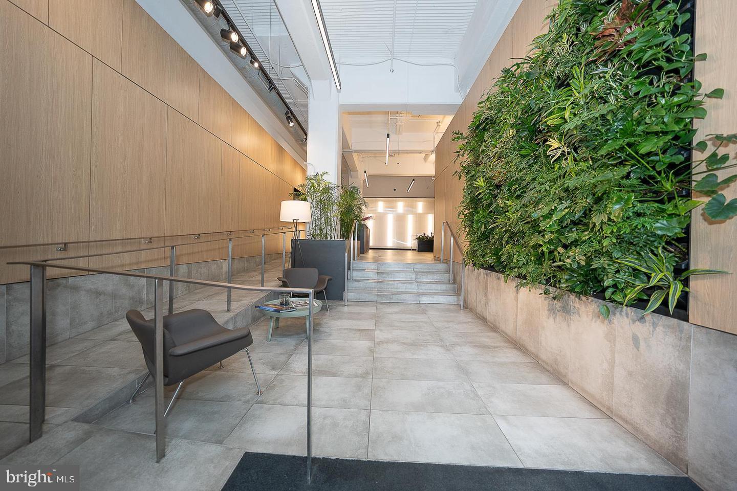 Building Photo - 2200 Arch St