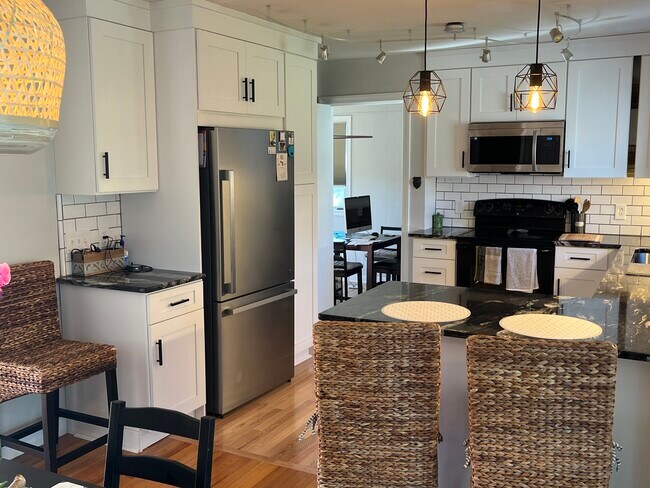 Building Photo - Warrenton