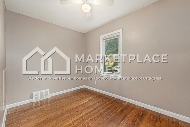 Building Photo - 14707 Agnes Ave