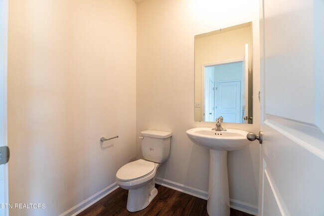 Building Photo - 322 Heritage Crossing Dr