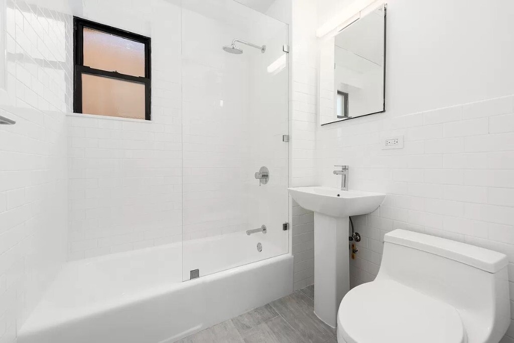 Building Photo - 211 E 3rd St