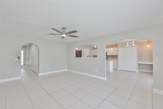 Building Photo - 10505 Opus Dr