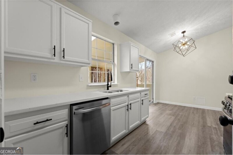 Building Photo - 3753 Adamsville Dr SW