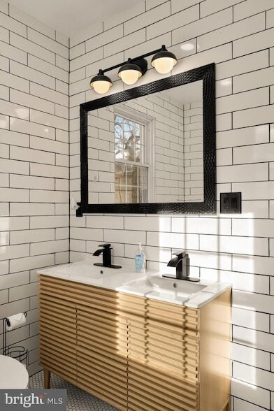 Building Photo - 3422 Pennsylvania Ave. SE