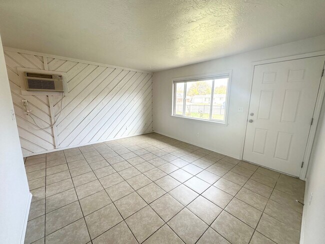 Building Photo - 207 N Indiana Ave