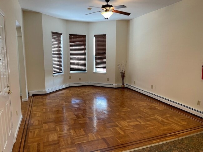 Building Photo - 55 Bonn Pl