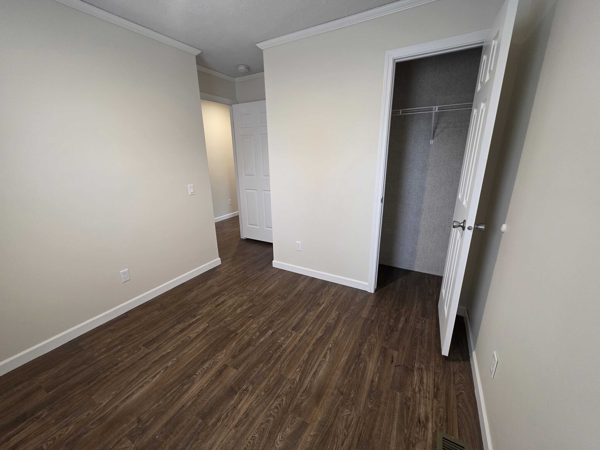 Building Photo - 3668 Willow Ct