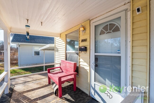 Building Photo - N Jefferson Duplex