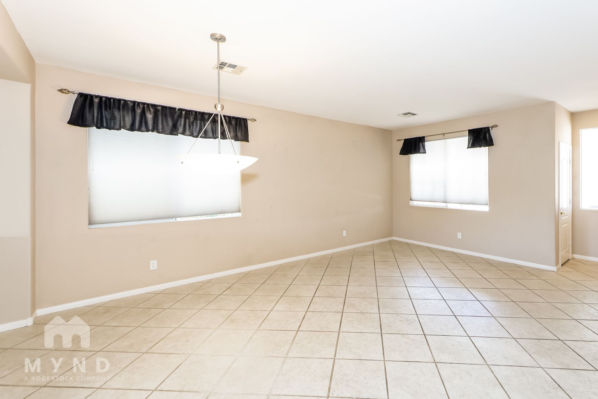 Building Photo - 2728 La Porte Ct