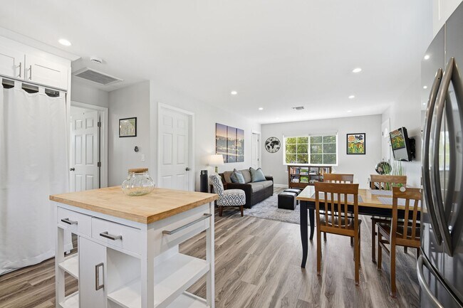 Building Photo - Newly Built Standalone ADU with Mountain Views – Fully Furnished & Move-In Ready