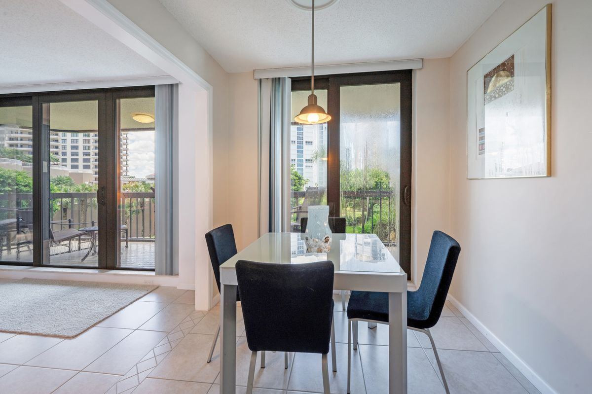 Building Photo - 4551 Gulf Shore Blvd N