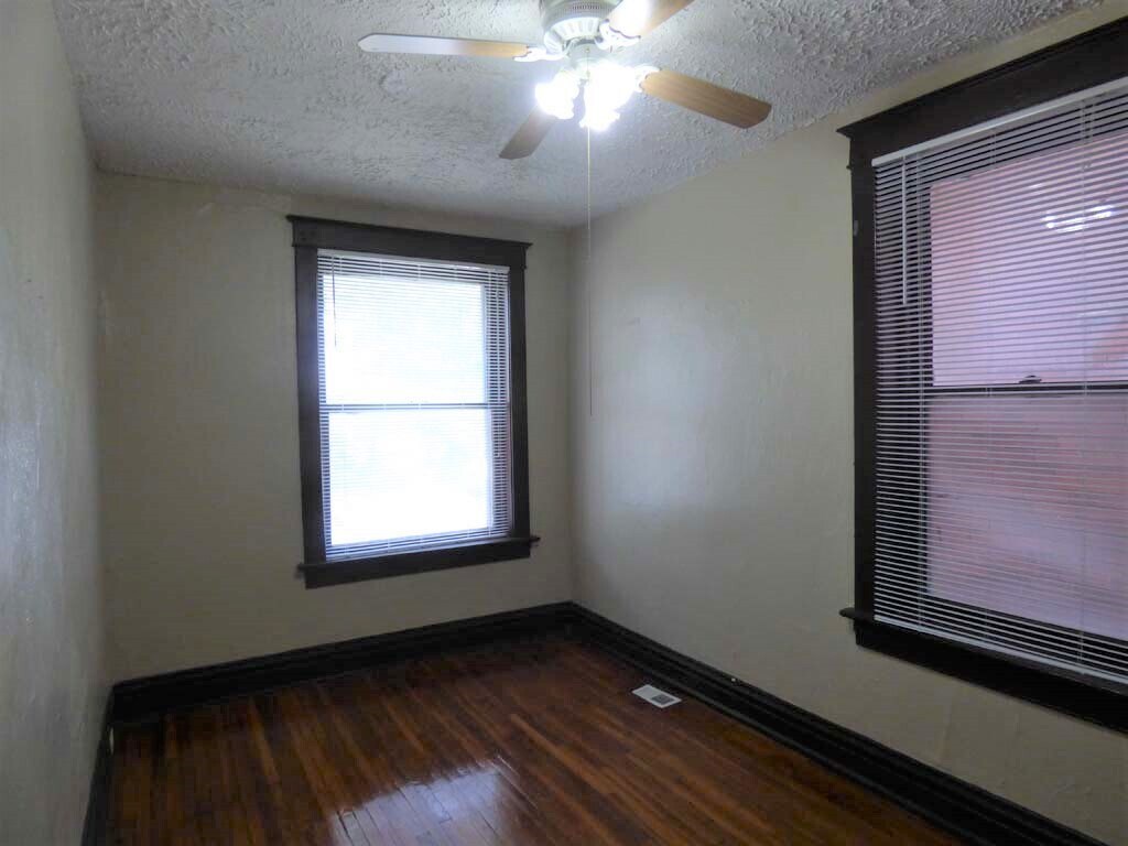 Building Photo - 3952 De Tonty St