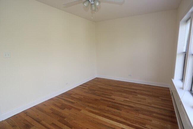 Building Photo - 3834.5 N Fremont St