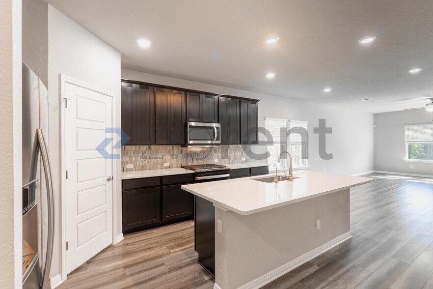 Building Photo - 205 Ethan Run