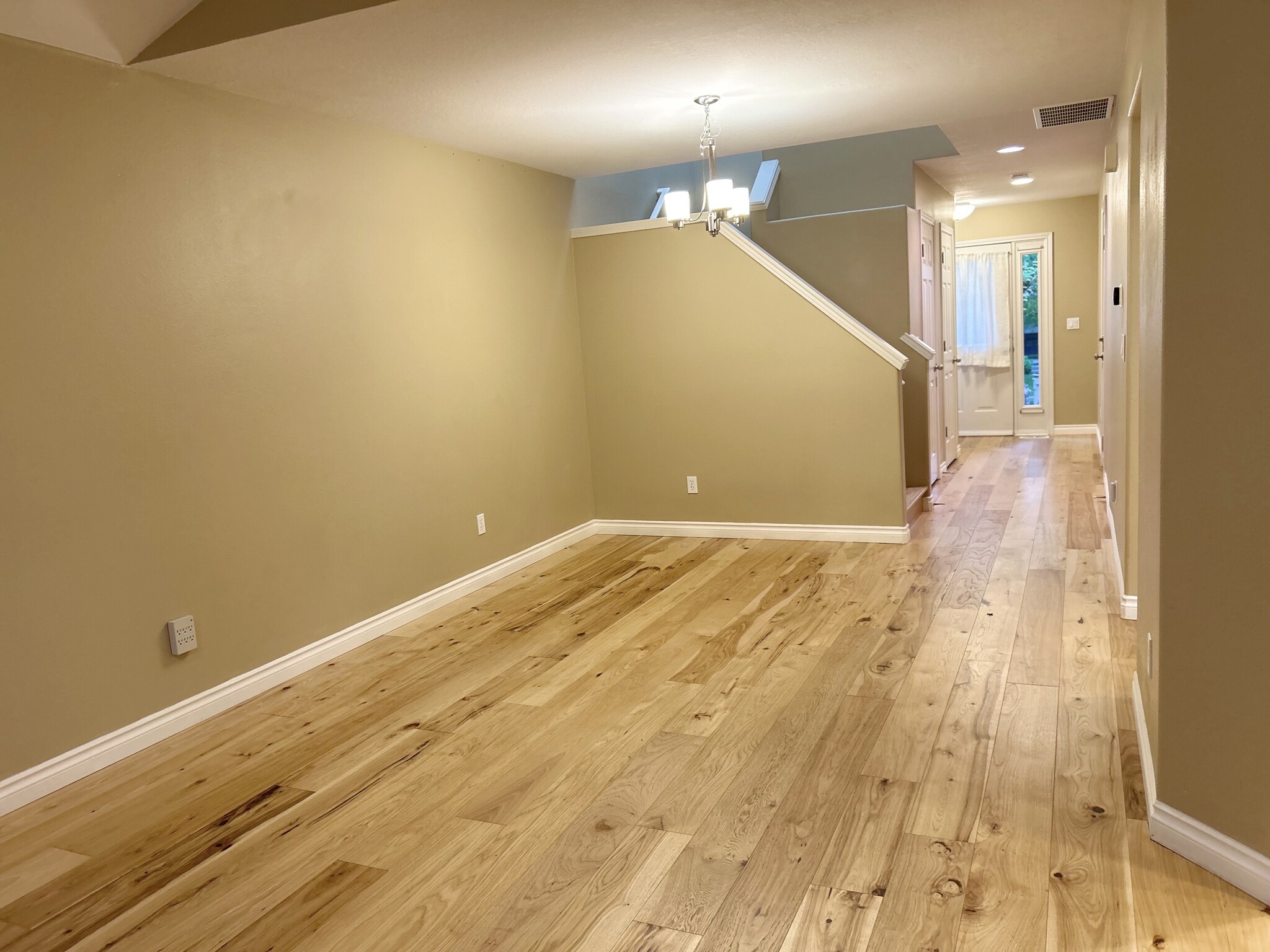 Building Photo - 17592 SW Heatherwood Ln