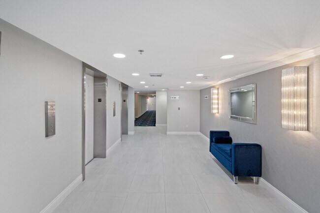 Building Photo - 5380 N Ocean Dr